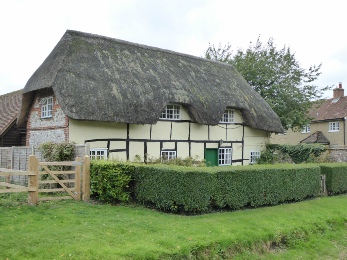 Thatched cottage in Hurstbourne Tarrant.